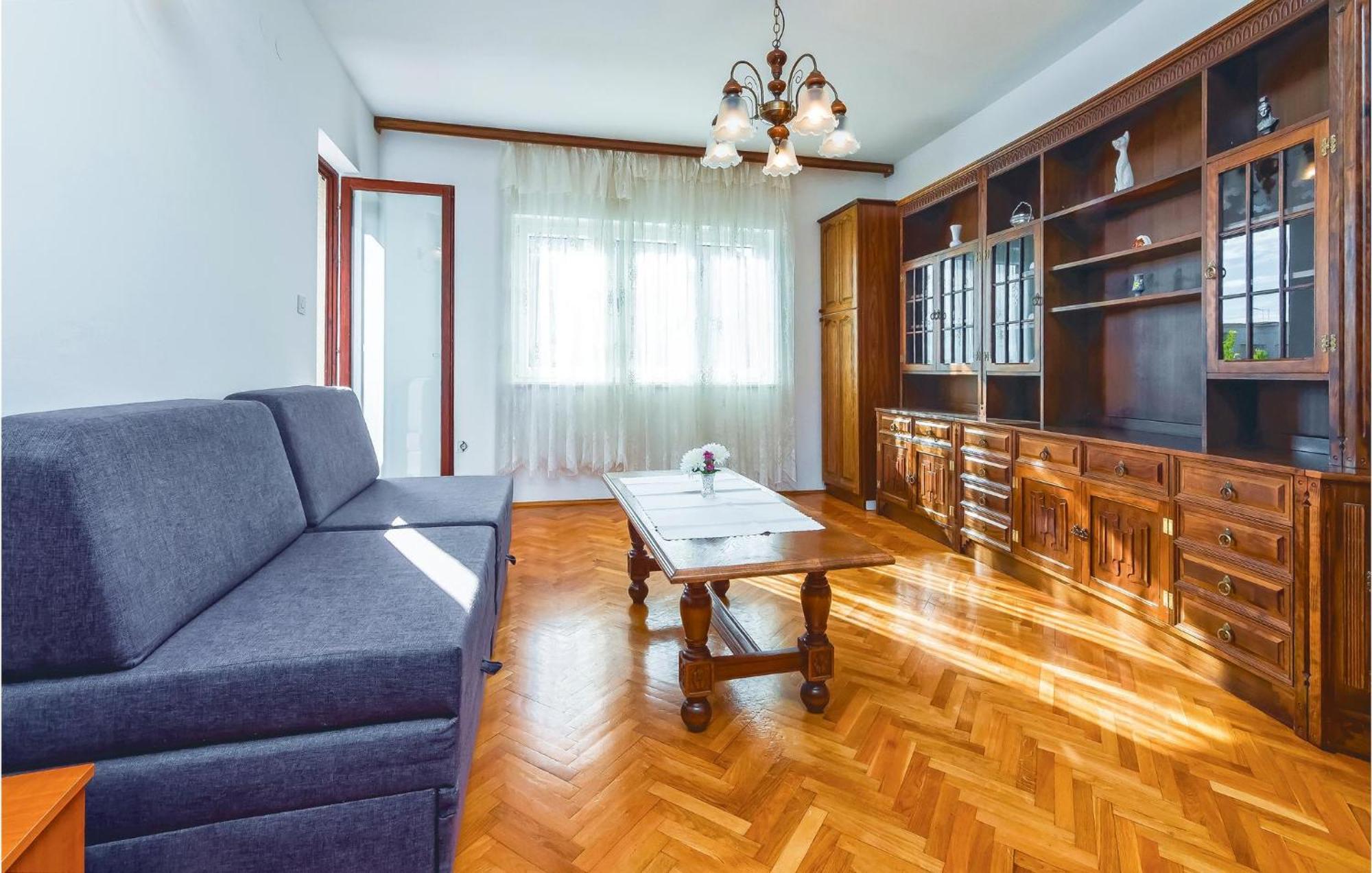 Lovely Apartment In Podstrana With Kitchen Exterior foto